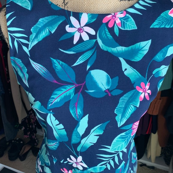 Island Print Sleeveless Dress - Picture 3 of 3